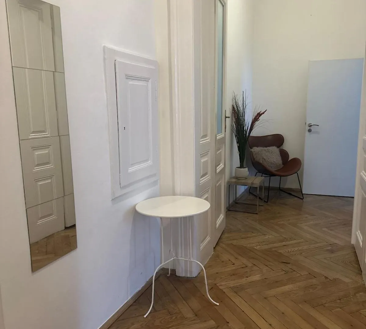 Chic Retreat On Skorepka Street Prága Apartman